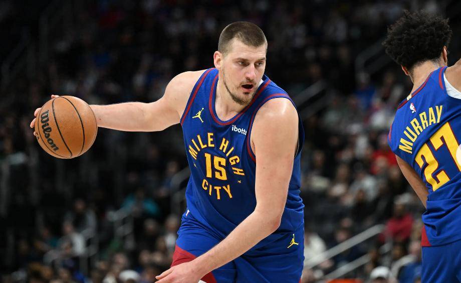 雄鹿横扫辽宁队,约基奇刷新纪录 雄鹿横扫辽宁队,约基奇刷新纪录