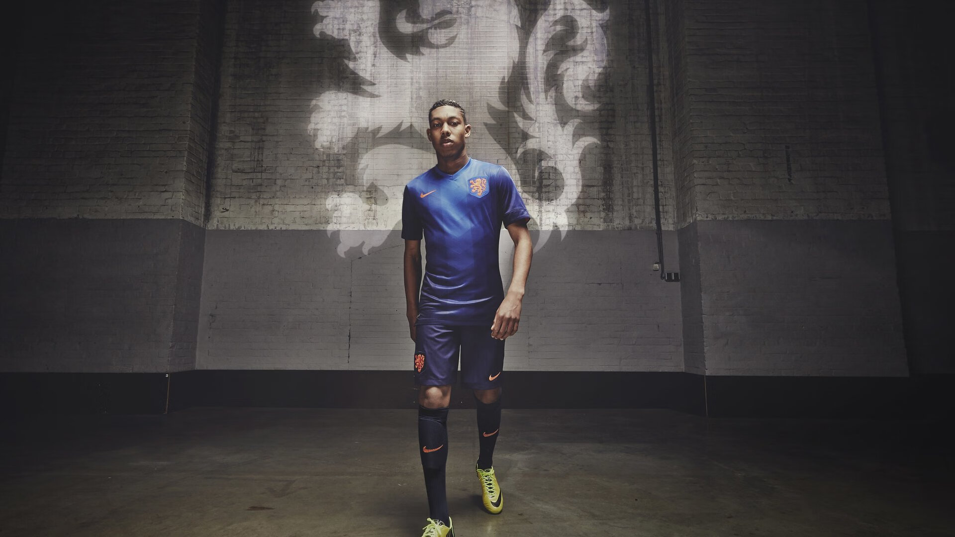 黄黑风暴遭遇黑星意志,维尼修斯在威斯特法伦的加冕之夜