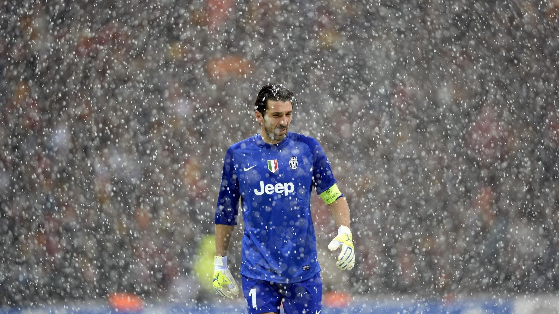 摩洛哥绝杀伊朗，内马尔欧冠封神，足球，永不熄灭的火焰